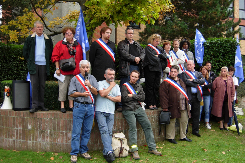 Opération escargot COPRA 184 du 2 octobre 2010. Les Elus à l'arrivée au CG du val d'Oise