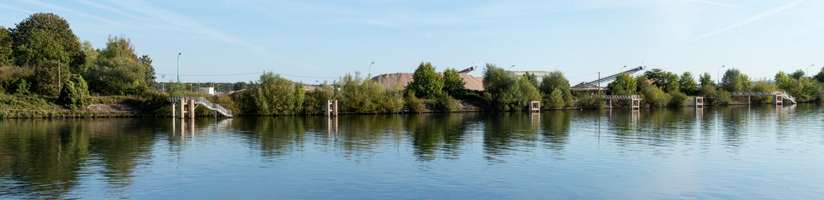 Rive gauche de la Seine vue de l'Ile Nancy