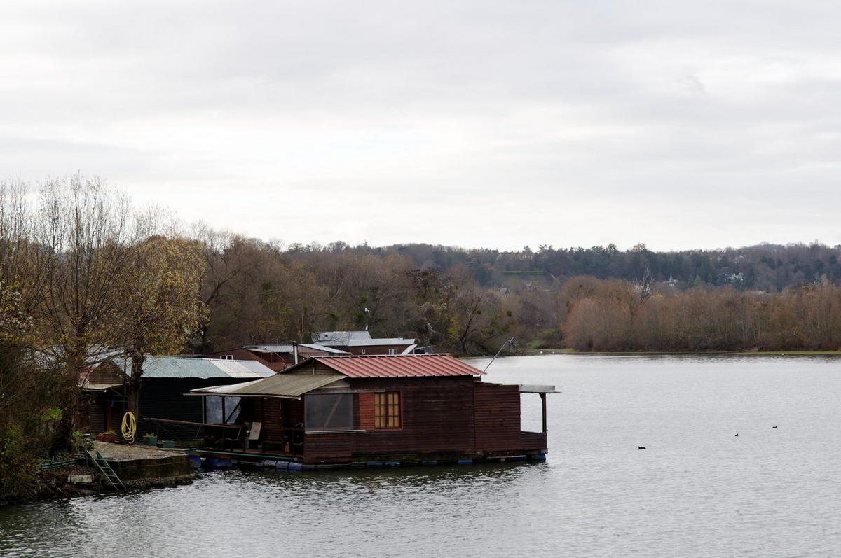 Maisons flottantes sur l'étang de la galiote Maisons flottantes sur l'étang de la galiote