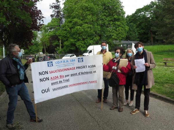 A l'entrée du conseil communautaire